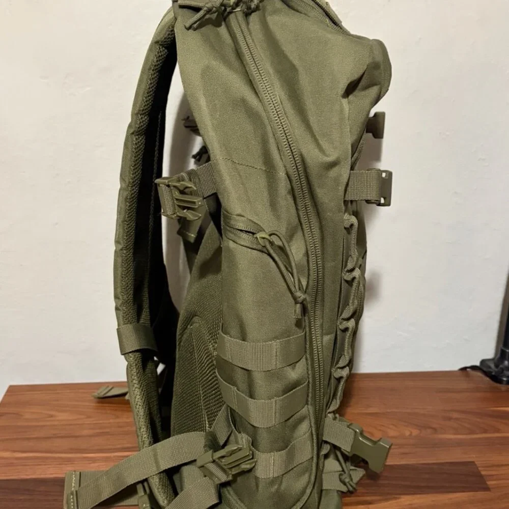 HIGHLAND TACTICAL Foxtrot backpack + Added items Lot - Picture 5 of 14